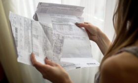 В ГД предложили включать платные услуги сантехников и электриков в платежки ЖКХ