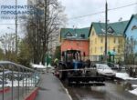 Подросток в Москве погиб после того, как запрыгнул на щетку уборочного трактора