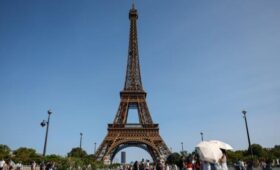 Фрагмент лестницы Эйфелевой башни будет выставлен на аукцион в Париже