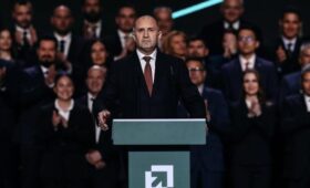 «Прогрессивная Болгария» лидирует на выборах по результатам подсчета 68% голосов