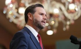 Вэнс заявил, что США и Иран достигли значительного прогресса на переговорах