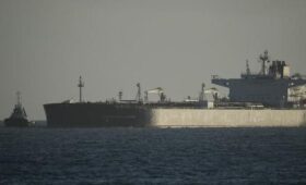 Великобритания боится задерживать российские суда из-за многомиллионных расходов