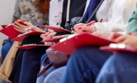 Акция «Диктант Победы» стартовала на центральной площадке в Москве