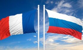 Захарова заявила, что Франция своими заявлениями разрушает отношения с РФ