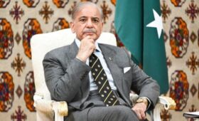 Премьер Пакистана сообщил, что просил Иран открыть Ормузский пролив на две недели