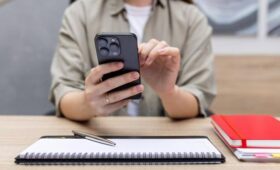 «Известия»: в РФ могут сократить количество операторов связи