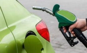 В Госдуме предложили ввести скидку на бензин для дачников старше 60 лет