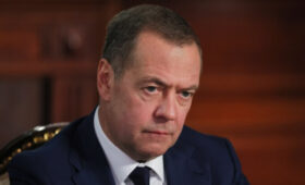 Медведев заявил, что РФ должна отказаться от толерантности ко вступлению в ЕС ее соседей