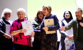 Депутат ГД Разворотнева наградила лауреатов премии «Мы рядом» за поддержку участников СВО