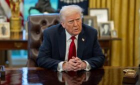 WSJ: Трамп несколько часов кричал на помощников из-за сбитого в Иране истребителя