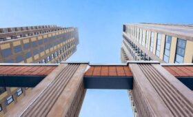 Жители пяти старых домов скоро приступят к осмотру квартир по реновации в Солнцеве