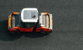 Почти 30 участков дорог на МКАД отремонтируют в 2026 году