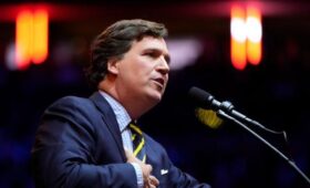 Журналист Карлсон призвал военных игнорировать приказы Трампа об ударах по Ирану