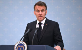 Макрон призвал средние по масштабу страны к противостоянию гегемонии США