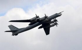 Ту-95МС ВКС РФ выполнили плановый полет над водами Баренцева и Норвежского морей