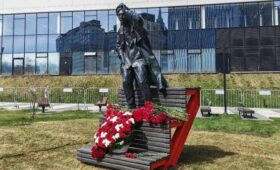 Памятник Юрию Никулину открыли в Москве у станции «Динамо»