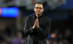 ФК «Челси» уволил главного тренера Лиама Росеньора