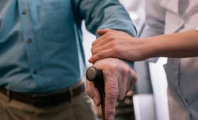 В РФ предложили ввести единую социальную карту для пенсионеров