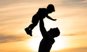 People: мужчина и его сын стали отцами более 600 детей в Канаде