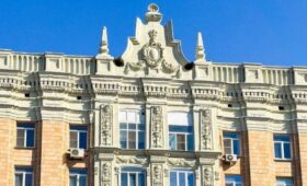 Более 20 жилых домов с пинаклями отремонтировали в Москве