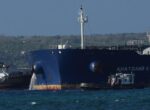 США не намерены продлевать исключения из санкций против нефти РФ и Ирана