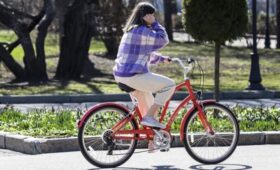 Физиолог Скрипник: езда на велосипеде поможет сжечь 600–700 калорий в час