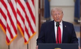 Трамп подтвердил спасение второго пилота сбитого в Иране истребителя F-15E