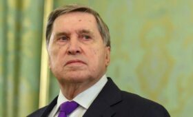 Ушаков заявил о доступе России к Ормузскому проливу