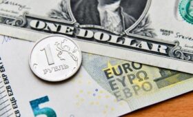 Минфин возобновит валютные операции в рамках бюджетного правила