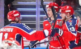 ЦСКА обыграл «Авангард» в четвертьфинале плей-офф КХЛ