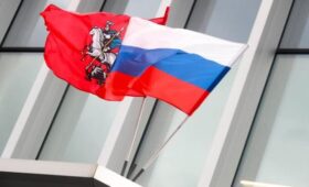 Москвичей предупредили о сильном ветре до конца дня