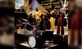 Sun: скончался экс-участник группы Hot Chocolate Тони Уилсон