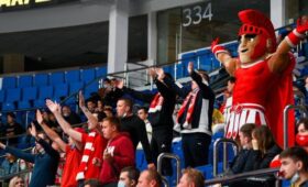 Юрист Салкин: за нецензурные кричалки на стадионе можно получить крупный штраф