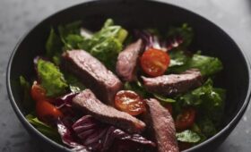 Врач Соломатина развеяла миф о пользе гречки и яблок в борьбе с анемией