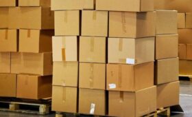 Владелец цветочного магазина в САО собирает для бойцов СВО продуктовые наборы