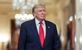 Трамп удалил из Truth Social изображение себя в образе целителя