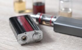 Ladbible: курившей вейпы с 15 лет британке дали 18 месяцев жизни из-за рака