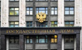 Депутаты предложили разрешить родителям работать удаленно во время каникул