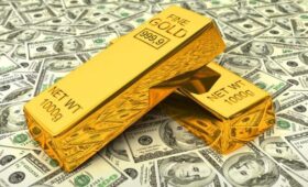 Стоимость золота опустилась ниже 4 650 долларов впервые с 13 апреля