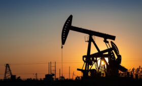 ЕС в марте впервые в истории не импортировал нефть и нефтепродукты из России