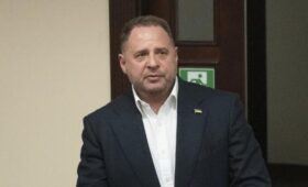 Экс-глава офиса Зеленского Ермак оказался в платной VIP-камере СИЗО