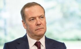 Медведев заявил о жестком ответе России на удар ВСУ по колледжу в ЛНР