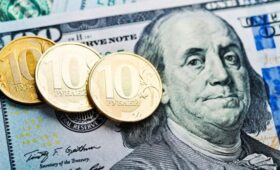 Внебиржевой курс доллара опустился ниже 72 рублей
