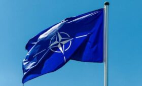 DN: НАТО готовит автономную военную зону у границы с Россией