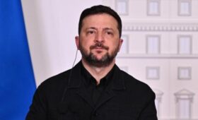 Депутат ЕП Вилимски: Зеленскому стоит вернуться к игре на пианино