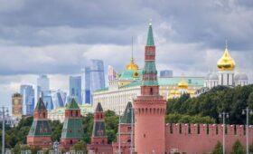 Облачная погода с дождем и до +17 градусов ожидается в Москве 10 мая