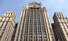 МИД осудил Армению за предоставление Зеленскому «трибуны» для угроз в адрес РФ