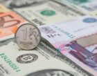 Bloomberg: рубль возглавил рейтинг лучших валют мира
