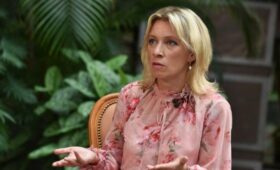 Захарова ответила на обвинения в адрес РФ в создании фейков с Пашиняном