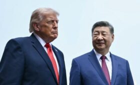 FT: Си Цзиньпин резко раскритиковал премьера Японии на встрече с Трампом